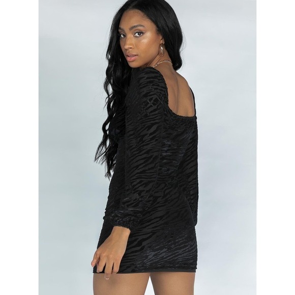 Princess Polly Black Velvet Zebra Patterned Mini Small New Without Tags - Picture 2 of 4